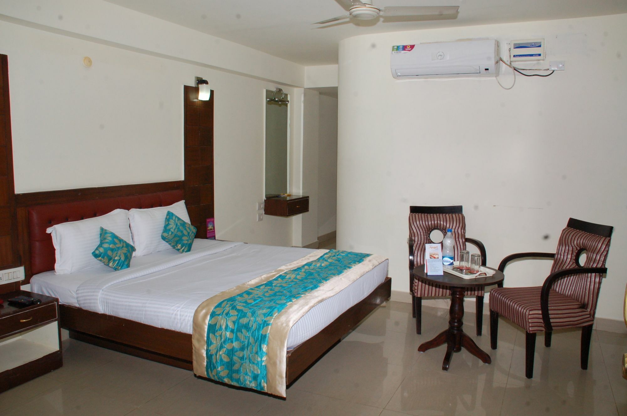 Angel Park Hotel Hyderabad Eksteriør billede
